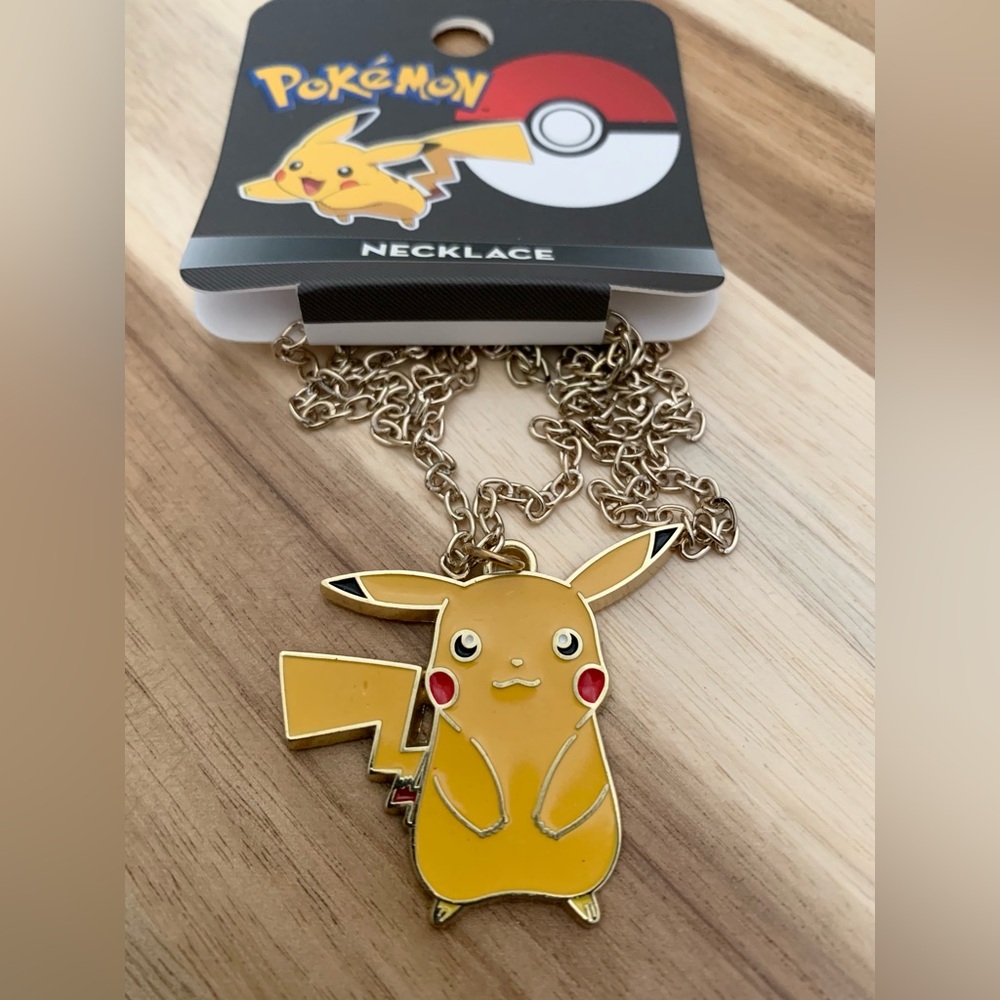 Pokémon Lungefly Pikachu necklace - Picture 3 of 6